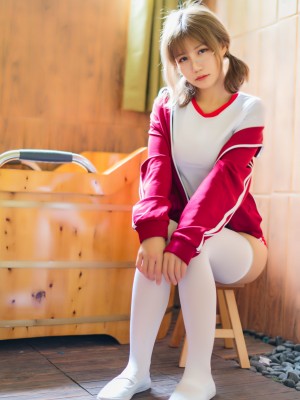 [小仓千代w] 红色体操服_35