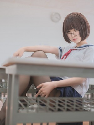 [白金Saki] 蘑菇头黑丝JK_10005