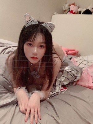 [快点亲亲我吖] 白色吊帶_044