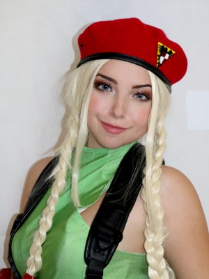 Serinide - Cammy White_02