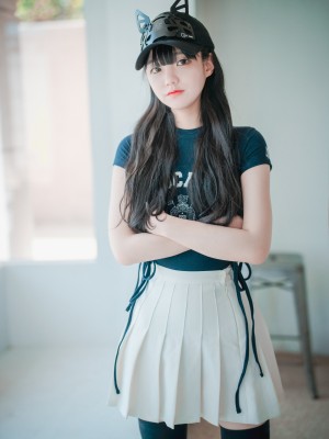 [DJAWA] Jeong Jenny&nbsp;&nbsp;- Classic Athletic Girl in Navy Blue_02