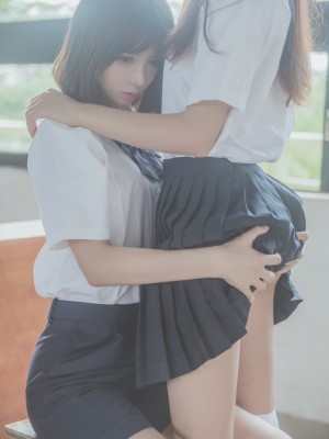 桜桃喵 Vol.002 JK百合1(桜桃喵&疯猫ss)_Coser-Cherry-neko-Vol.002-JK1Cherry-nekoandss-034 (T.ME-COSPLAYSETS)
