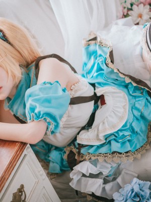 Bambi - Alice in Glasses_39