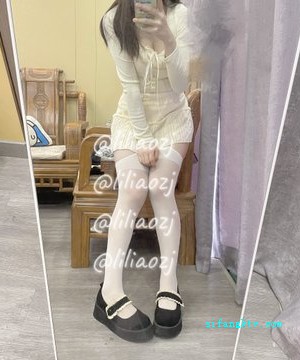 高颜值美女『莉莉奥』_FKCllrMaMAIWDET