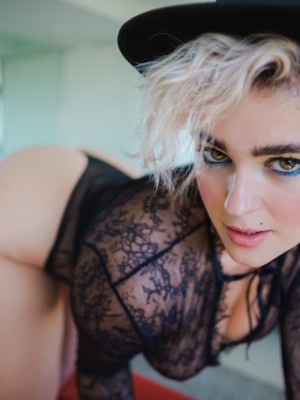 STEFANIA FERRARIO_stefania-madonna-hat-4-d0EE4FMW