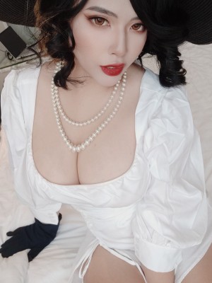 Neppu - Lady Dimitrescu_26