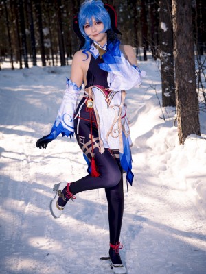 Tsuki Desu - Ganyu_03