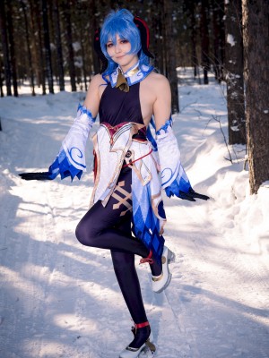 Tsuki Desu - Ganyu_02