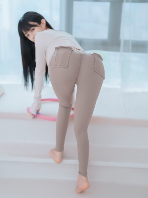 [桜井宁宁] 瑜伽妹妹_0008