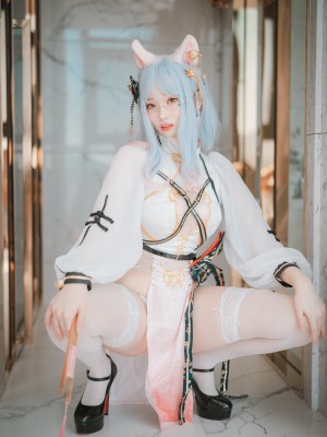 DJAWA- Bambi (밤비) - Le Chat Porte un Qípáo_DJAWA-Photo-Bambi-Le-Chat-Porte-un-Qipao-MrCong.com-029
