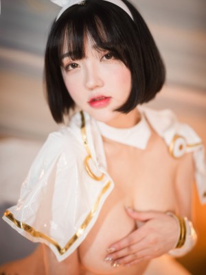 [BLUECAKE] Son Ye-Eun (손예은) - BunnyLuXXX_BLUECAKE-Son-Ye-Eun-BunnyLuXXX-MrCong.com-016