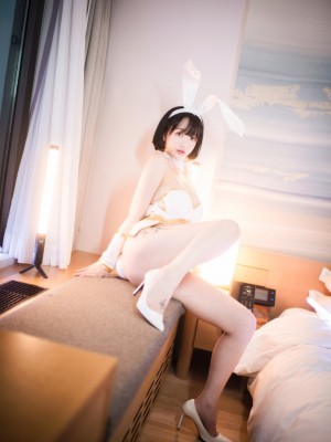 [BLUECAKE] Son Ye-Eun (손예은) - BunnyLuXXX_BLUECAKE-Son-Ye-Eun-BunnyLuXXX-MrCong.com-027