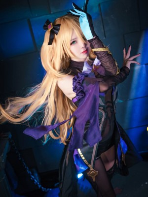 Sally Dorasnow - Fischl_025