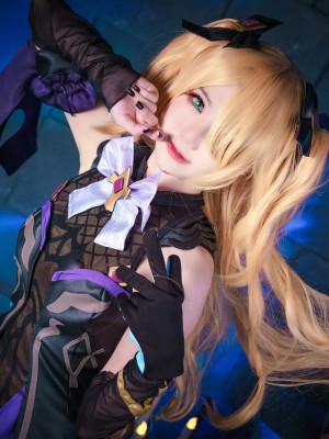 Sally Dorasnow - Fischl_016