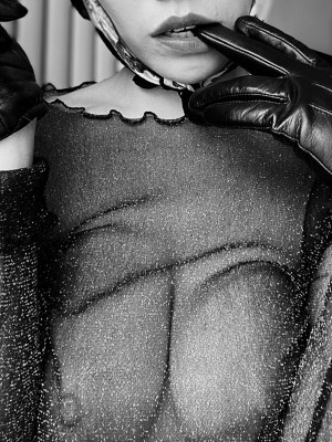 国版卡戴珊！推特抖音网红撸铁健身女王（夏甜）下海不雅自拍流出露出裸体健身裸舞身材无敌_guochan2048.com-你好吗_1368862843018285057_0