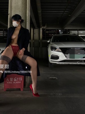 国版卡戴珊！推特抖音网红撸铁健身女王（夏甜）下海不雅自拍流出露出裸体健身裸舞身材无敌_guochan2048.com-谁躲在车里_1341957126722265088_1