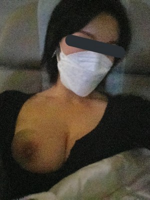 国版卡戴珊！推特抖音网红撸铁健身女王（夏甜）下海不雅自拍流出露出裸体健身裸舞身材无敌_guochan2048.com-说说你在飞机上做过的最刺激的事_1385587261752823812_0