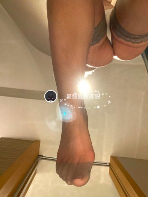 国版卡戴珊！推特抖音网红撸铁健身女王（夏甜）下海不雅自拍流出露出裸体健身裸舞身材无敌_guochan2048.com-走了一天脚底板生疼_1271103475749752832_0