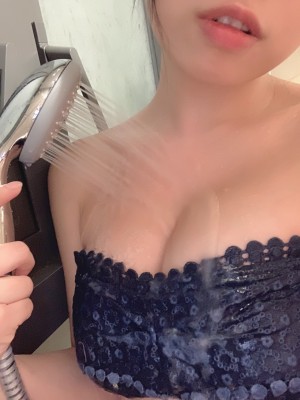 Littlesshine晴兒「千張邪惡豔照」被瘋傳港童顏網紅認了是本人_2020-09-04 05.43.06