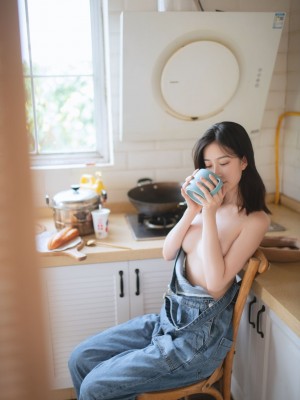 年年 《背带裤》_02