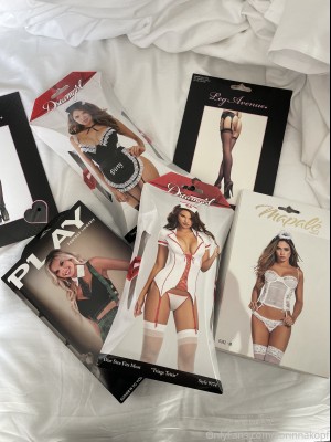 CORINNA KOPF_2021-08-29_3024x4032_9cc583810a10c0aa80abfd91482a828f-WWGYuUFh-EqlhyrJ8