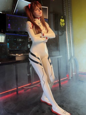 Shirogane-sama - Asuka_Asuka - White Suit Backstage 0010