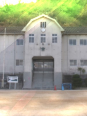 [銀ぺんぎん]田舎に彼女が居る僕を東京のクラスメイトが寝取ろうとして来る。[中国翻译]_003