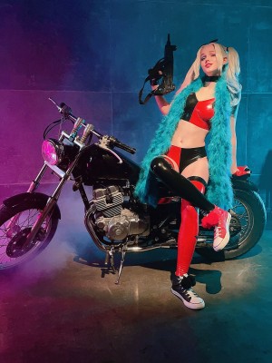 Shirogane -  Harley Quinn latex_24