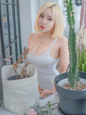 XIUREN No.2842 Wen Jing Er (文静儿)_XIUREN-No.2842-Wen-Jing-Er-MrCong.com-019