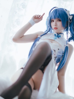 轩萧学姐 -圣路易斯旗袍_34