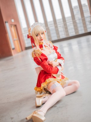 [宵鱼鱼] 尼禄_054