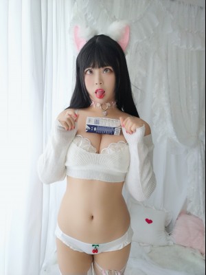 白烨- - 小奶猫_0021