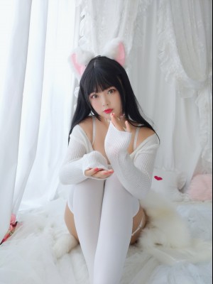 白烨- - 小奶猫_0050