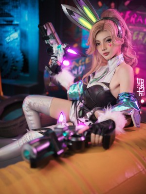 如月灰 - 英雄联盟-幻灵女枪-厄运小姐 HD写真_06