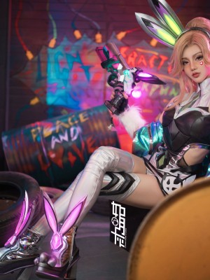 如月灰 - 英雄联盟-幻灵女枪-厄运小姐 HD写真_07