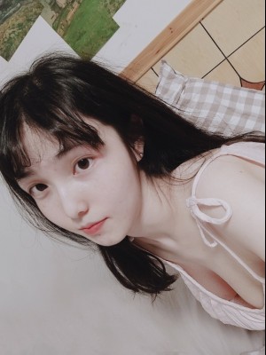 [ThZu.Cc]LOL妹子ERICAHAND图片_(m_e_yaaGqaa)(mh_wJDcL_bHTxz8hmG3)original_548295652