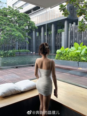 奔跑的晶螺儿微博杂图_0082w4Segy1gpjdh0b3odj33402echdv