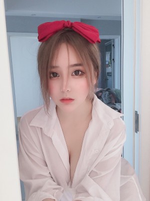 奔跑的晶螺儿微博杂图_0082w4Segy1gtu0imcgpgj31f02ioe81