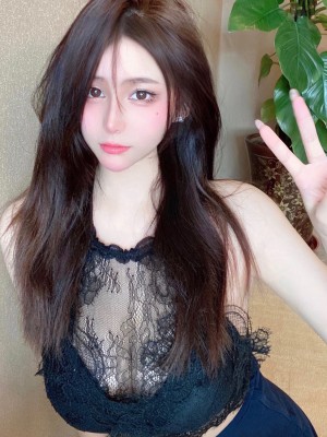 奔跑的晶螺儿微博杂图_0082w4Segy1gtwyjx69uvj31af20d7wh