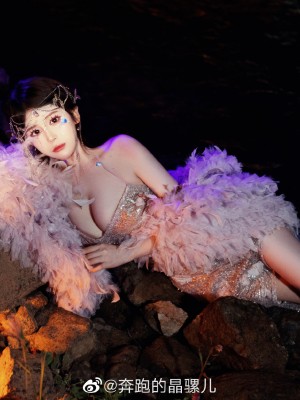 奔跑的晶螺儿微博杂图_0082w4Sely1hbfzdfowiwj337k22m4qr