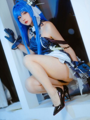 是三不是世w - Helena_15