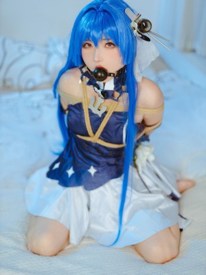 是三不是世w - Helena_49