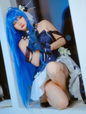 是三不是世w - Helena_16