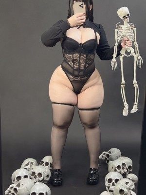 UyUy - Wednesday Addams／Goth Mommy_17