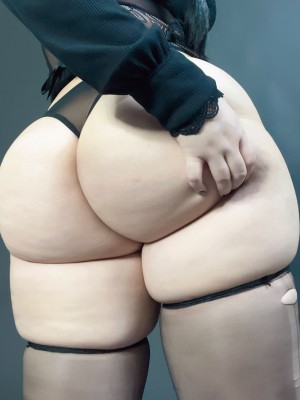 UyUy - Wednesday Addams／Goth Mommy_28