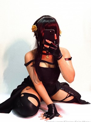 Yor Briar (Various Cosplayers)_170