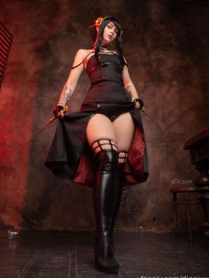 Yor Briar (Various Cosplayers)_237