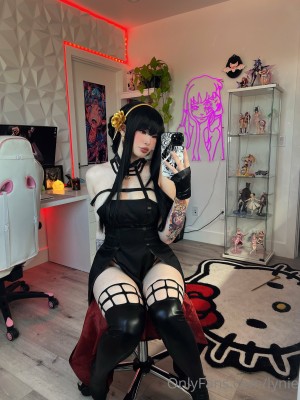 Yor Briar (Various Cosplayers)_103
