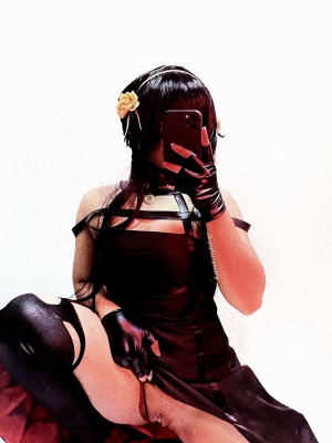 Yor Briar (Various Cosplayers)_172
