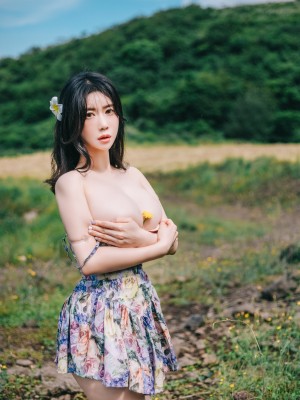 Adorable Sia_Paranhosu-Sia-S22-Photo-Book-Vol.8-Adorable-Sia-4kUp-029